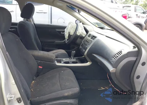 2014 Nissan Altima 2.5 S z USA, uszkodzony, nr VIN 1N4AL3AP4EC158913